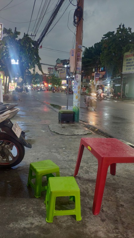 Sang mặt bằng nhà nguyên căn 1 trệt 2 lầu tại Đường Nguyễn Tri Phương, 100m2, 4 phòng ngủ, 4 toilet