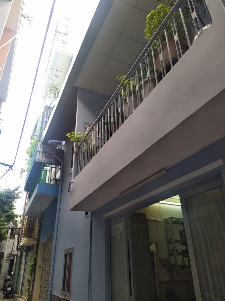 Nhà giá mềm cạnh mặt tiền thuận tiện kinh doanh hoặc ở