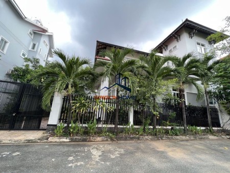 Cho thuê biệt thự sân vườn Trần Não Quận 2 diện tích 14mx20m
