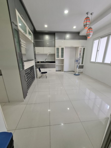 Cho thuê nhà mặt tiền lề để xe rộng rãi - DT 6*20m số 11A Thăng Long, Tân Bình.