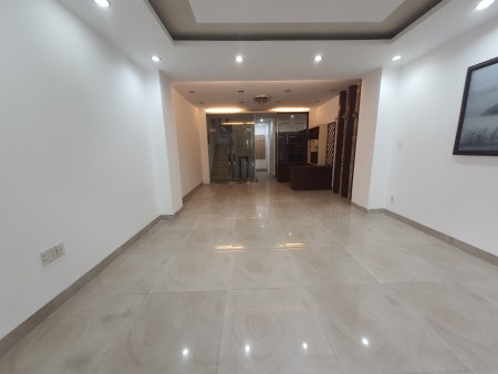 Cho thuê nhà nguyên căn 132G Hoàng Hoa Thám, Phú Nhuận, gần ngã 4 Nguyễn Văn Đậu