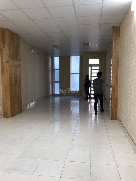 Cho thuê nhà nguyên căn đường Trần Hưng Đạo, quận 5