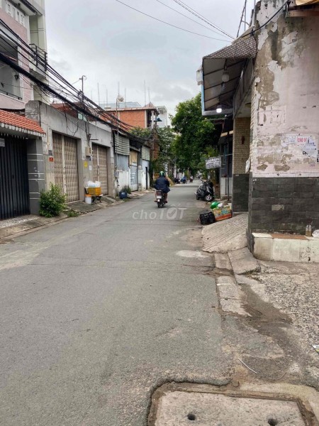 Cho thuê nhà nguyên căn hẻm xe hơi, gần bệnh viện Bình Tân, phường Bình Trị Đông A, quận Bình Tân