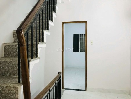 cho thuê nhà nguyên căn trong hẻm quận 5, nhà 1 trệt, 3 lầu