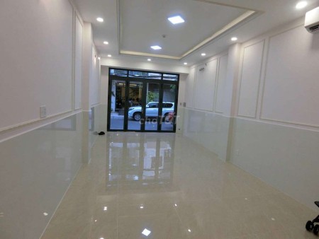 cho thuê nhà nguyên căn trong hẻm quận 11, 3 lầu, nhà đẹp, rộng rãi