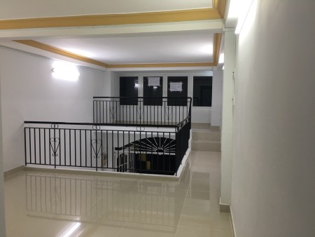 Cho thuê nhà nguyên căn hẻm xe tải dọn vào ở liền Giá chỉ 20 tr/th đường Phan Văn Trị, 76m2, 4 phòng ngủ, 2 toilet
