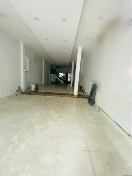 Cho thuê nhà mặt tiền ngang 5M x 25M Nguyễn Minh Hoàng Quận Tân Bình khu K300.