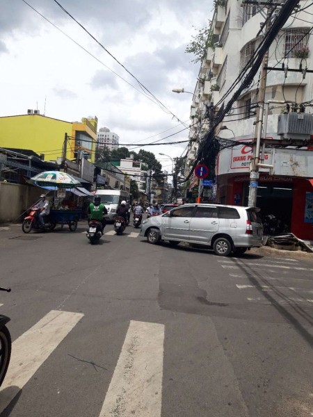 cho thuê nhà nguyên căn quận 5 ngay mặt tiền Lê Hồng Phong