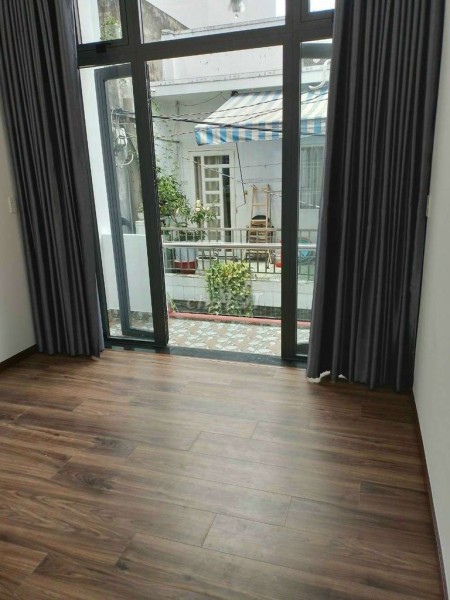 cho thuê nhà mặt tiền đường Đội Cung Quận 11