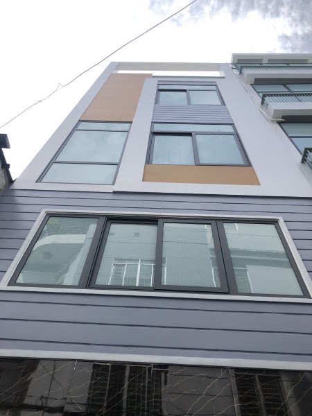 Trống căn 5x16m có sẵn máy lạnh tại HXH lớn đường Nguyễn Thiện Thuật, Q3 cho thuê 21tr/th