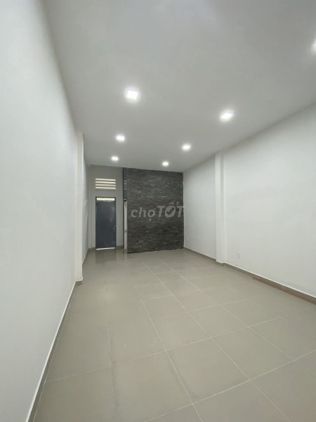 Chủ nhà trống căn DTSD 800m2, mặt tiền Nguyễn Đình Chiểu cho thuê giá 50 triệu