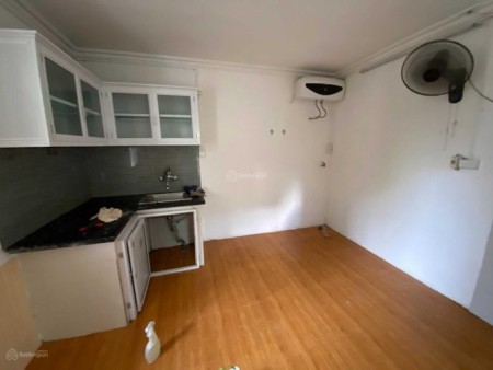 Nhà riêng 30m2, 1PN, 1WC, cho thuê 2t, có NTCB, đường oto, giá chỉ 3tr/th. LH 0912630375