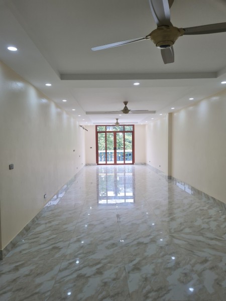 Cho Thuê Nhà Mặt Phố KĐT Văn Phú - Hà Đông 90m2*5T, Thông Sàn Kinh Doanh, Văn phòng, ô tô thang máy