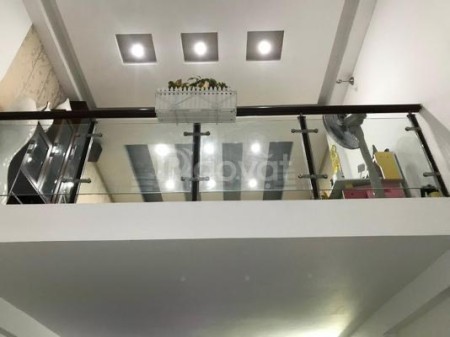 Cho thuê nhà 149/8C Bành Văn Trân - gần CMT8