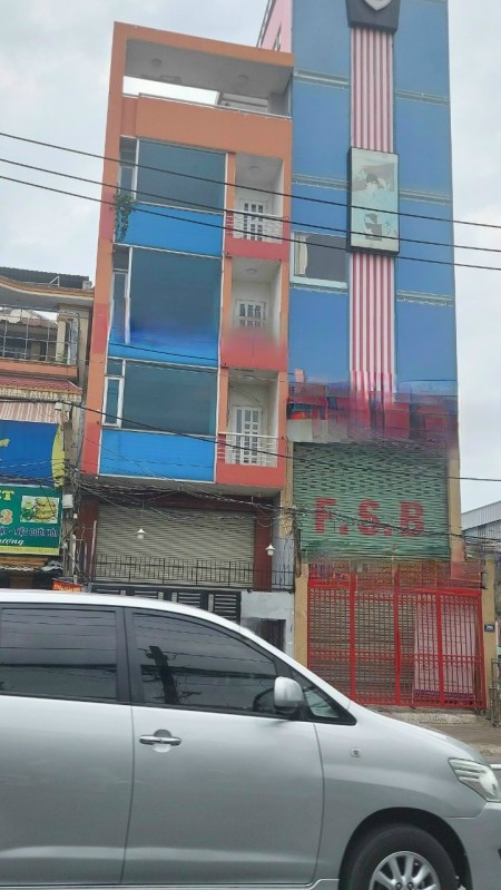 Cho Thuê Toà Nhà Cao Tầng Mặt Tiền Đường Lớn