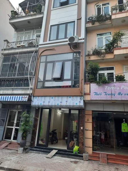 Cho thuê nhà 4 tầng 1 tum diện tích sd 180m2 tại Đường Phú Diễn, Bắc Từ Liêm, Hà Nội
