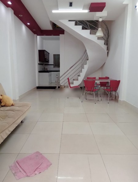 Cho thuê nhà mới đẹp 2pn hẻm Hoa Đào P2 Phú Nhuận