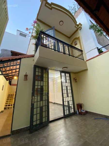 Cho thuê Nhà Thiết Kế Xinh Xắn Khu Thảo Điền - Có Sân - Giá 21 Triệu