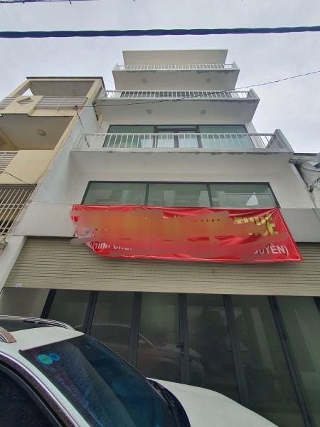 Cho Thuê Nhà Mặt Tiền 8 mét, 5 Tầng, Có Thang máy, Trung Tâm Quận Phú Nhuận giá 50 triệu