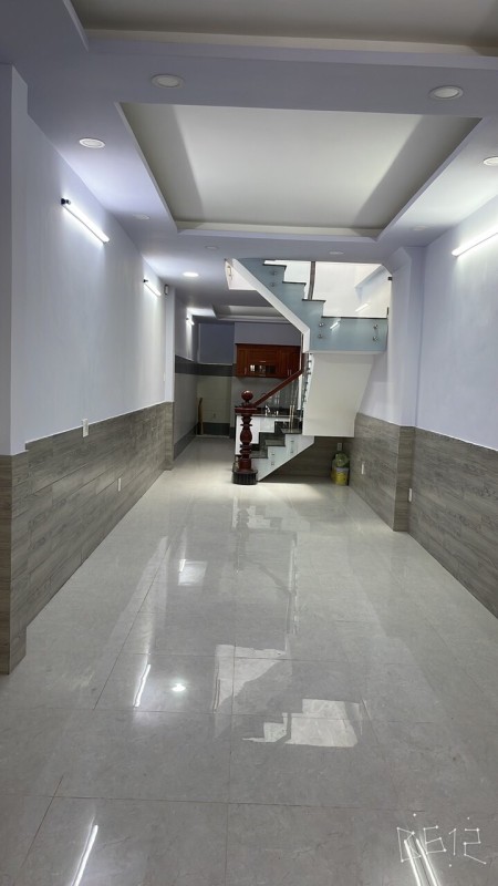 Cho thuê nhà nguyên căn hẻm xe hơi ngay tòa soạn báo Tuổi Trẻ, 76m2, 3 phòng ngủ, 3 toilet