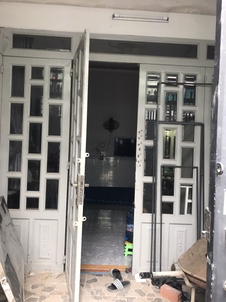 Nhà cho thuê 6 triệu/tháng, kích thước 4 x14m, hẻm 4m không ngập nước