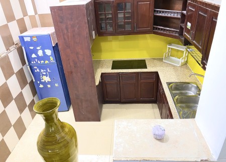 Tìm khách cho thuê nhà 3,3m x 10,5m hẻm Nguyễn Thiện Thuật Q3