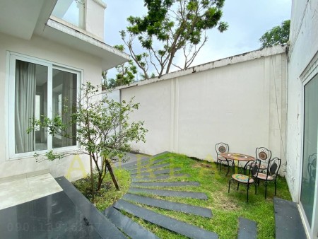 Cho Thuê Biệt Thự 450m2 Đ. Nguyễn Văn Hưởng - 3 Lầu Hiện Đại, Nhà Mới