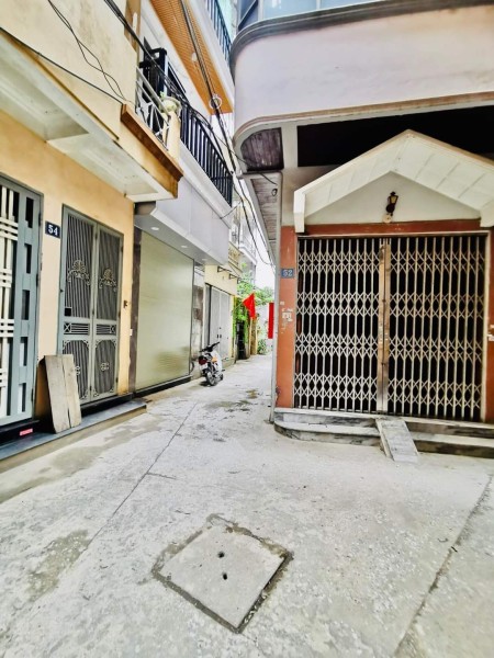 Cần cho thuê nhà nguyên căn ngõ 117 Thái Hà, quận Đống Đa, Hà Nội