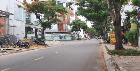 Cho thuê nhà nguyên căn ngay tại khu dân cư Đông Thủ Thiêm, 5 phòng ngủ