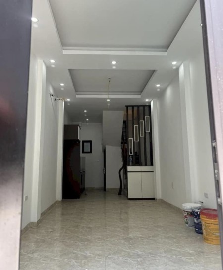 Nhà trong hẻm mới xây cho thuê tại Quận Phú Nhuận