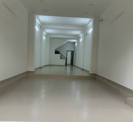 Nhà nguyên căn cho thuê trong khu dân cư đông đúc, rộng 77m2