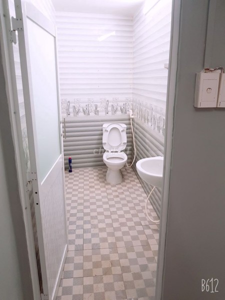 Nhà nguyên căn trong hẻm chính chủ cho thuê tại Quận 8 nội thất cơ bản