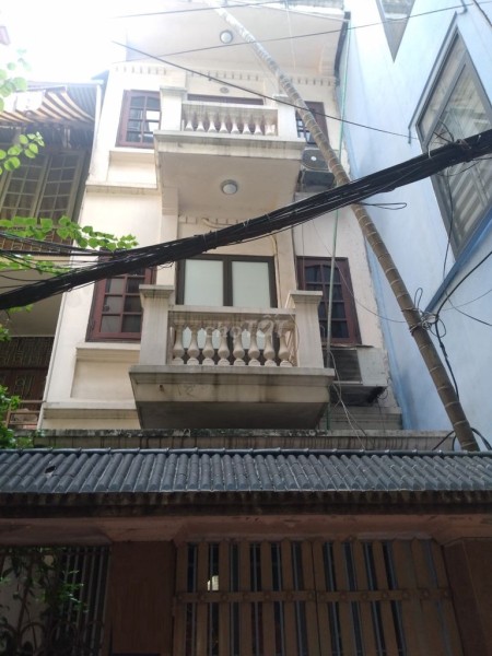 Nhà thuê đường Bạch Đằng dt 70m2, 4l, 4PN, thoáng mát giá 10tr/th. LH 0337345456