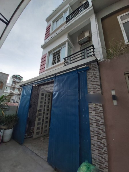 Cần cho thuê nhà đẹp 4pn sẵn điều hòa, Nguyễn Văn Quỳ Quận 7