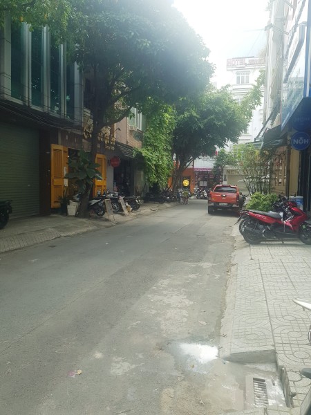 Cho thuê nhà MT Nguyễn Văn Thủ 45tr/th, nhà 5 tầng ngay Quận 1