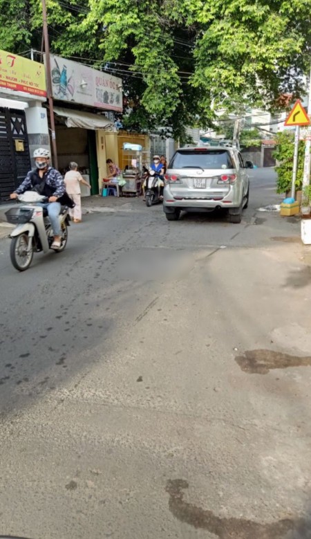 Cho thuê nhà sắp xây xong, hẻm xe tải 8m đường Bùi Đình Túy, BT giá 18tr/th