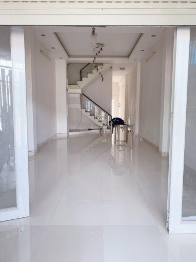 Nhà trống chính chủ cần cho thuê 88m2, 4PN, giá 24 tr/th