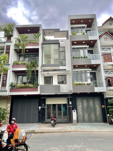 Nhà cho thuê khu Công ích, Q7, dt 72m2, 5PN, 4WC. giá 20tr/th