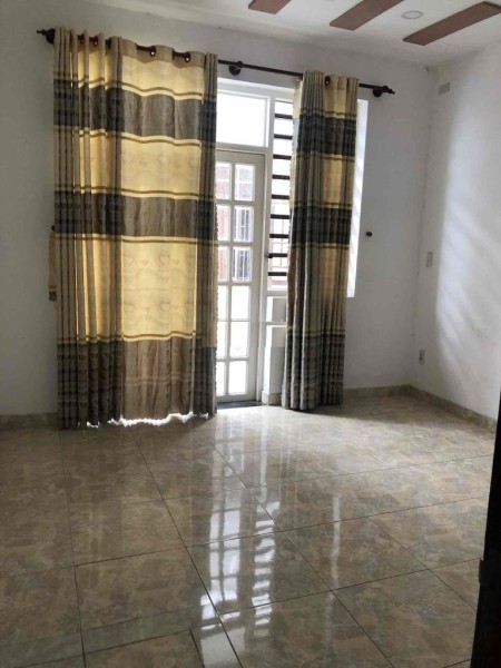 Cho thuê nhà nguyên căn 2 lầu trong hẻm quận Tân Bình