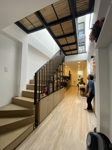 Nhà 2 bước chân ra mặt tiền thiết kế đẹp tiện kinh doanh 120m2 đường Đinh Tiên Hoàng Bình Thạnh