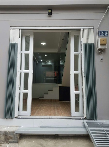 Nhà cho thuê 120m2, 2PN, 3WC, hẻm xe hơi, làm văn phòng, giá 15tr/th