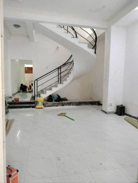 Nhà 1 trệt, 1 lầu, 2pn, 90m2, cho thuê tại mặt tiền đường số 8, Quận 7, giá chỉ 15tr/th