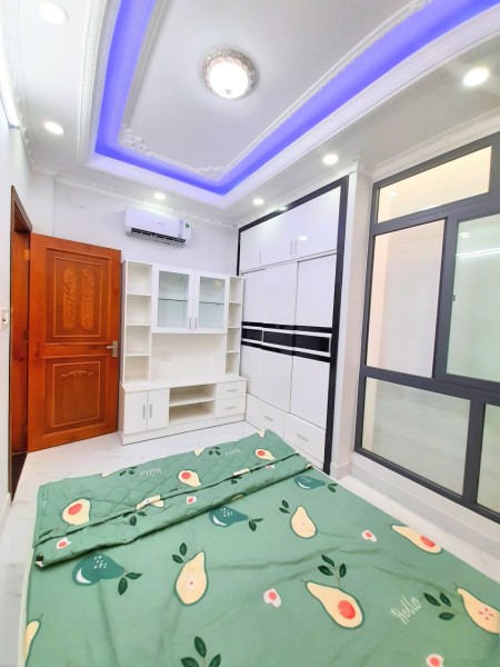 Nhà nguyên căn 78m2 cho thuê ngay mặt tiền