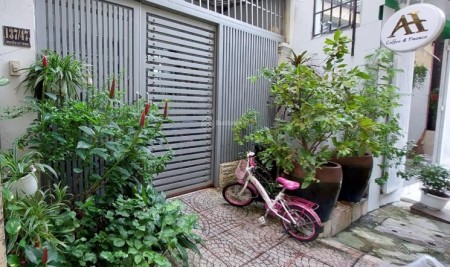 Nhà hẻm 6m, dt 68m2, 3PN, 3WC, hướng Tây, đường Ng Cư Trinh cho thuê 30tr/th