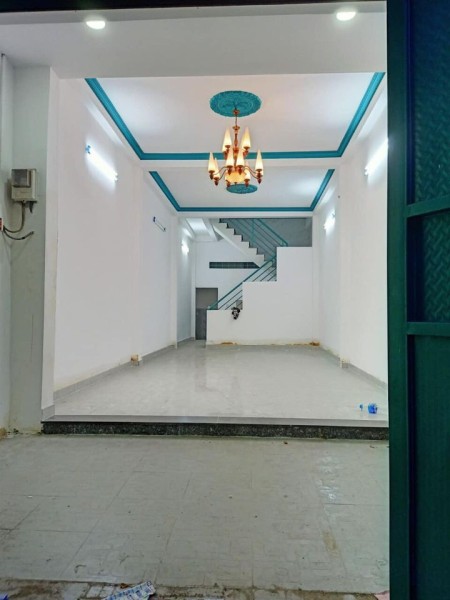 Nhà nguyên căn 70m2 nằm trong hẻm 6m cho thuê 11 triệu / tháng