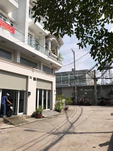 Nhà đường 8m, dt 55m2, 6PN, gần trường học cho thuê 21tr/th