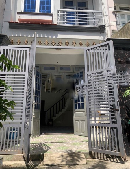 Nhà nguyên căn 4 x 16m cho thuê trên đường Phan Huy Ích, Gò Vấp giá 10 triệu/tháng