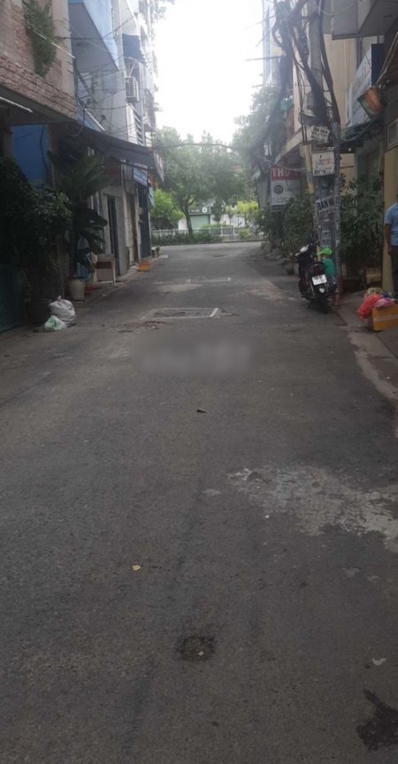 Nhà thuê đường Trường Sa, HXH, dt 120m2, 3PN, 3WC, giá 15tr/th