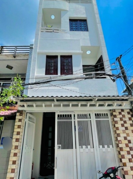 Nhà cho thuê nguyên căn có nội thất, rộng 67m2, 3 PN , giá 16 triệu / tháng