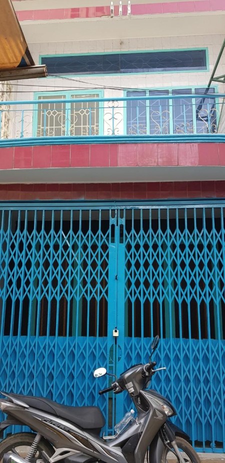 Nhà hẻm cho thuê 8 triệu ở Tân Phú cách đường lớn hơn 100m